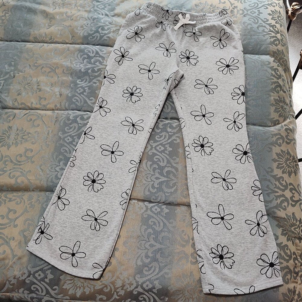 Wonder Nation girl's gray floral sweatpants, excellent used cond., sz XL (14-16)